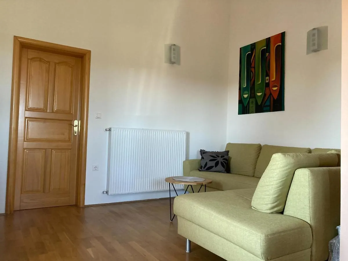 Apartment Anabella فاجانا